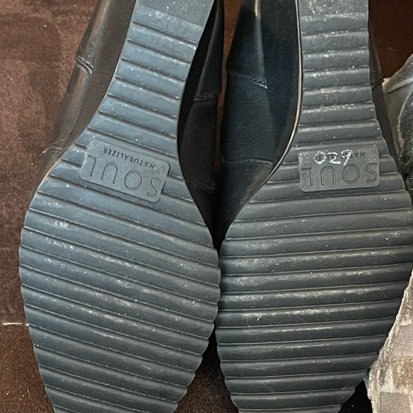 NATURALIZER “SOUL” WOMEN’S ANKLE BOOTS. BLACK IN COLOR, SUPER COMFY. - Picture 8 of 10